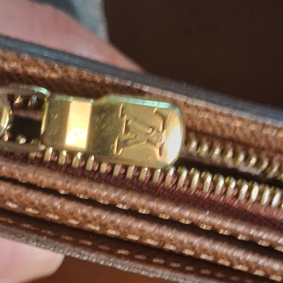 Louis Vuitton Monogram Wallet - Picture 8 of 16